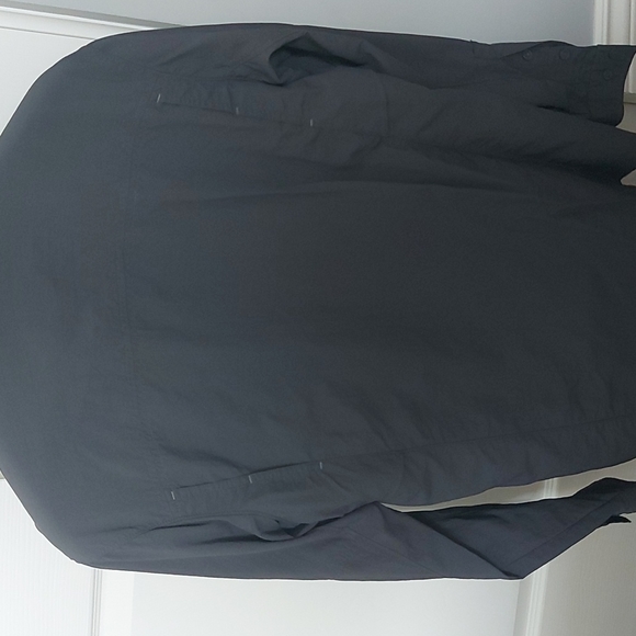 Men's medium Columbia Omni-Shade button up long sleeve shirt, grey. - Picture 2 of 3